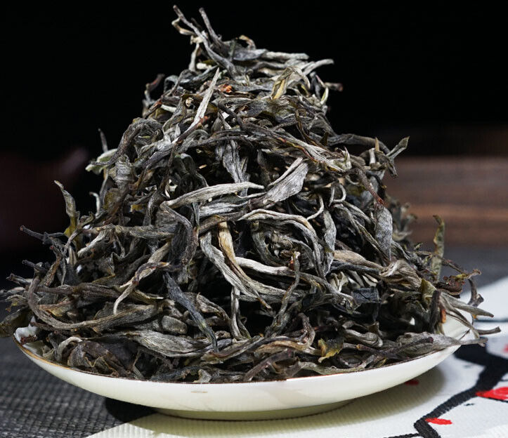 YunNan LinChang BingDao BaWai Ancient Tree Raw Spring pu er tea puerh tea