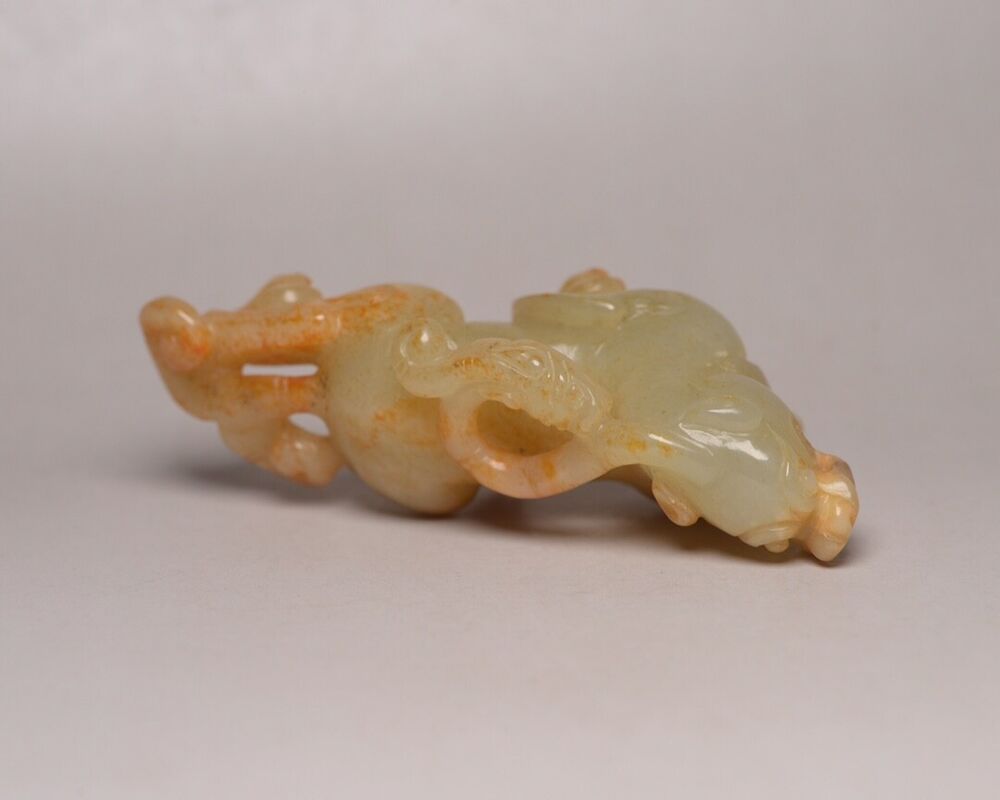Chinese Antique Hotan Jade Carving Exquisite Beast Statue Decor Collections Art