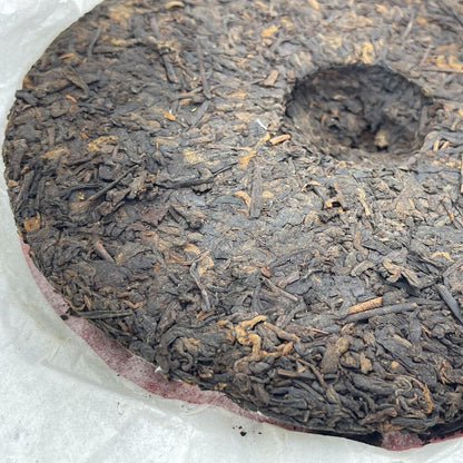 Pu 'er tea, 2007, Yunnan Pu 'er tea, 357 grams, cooked tea.