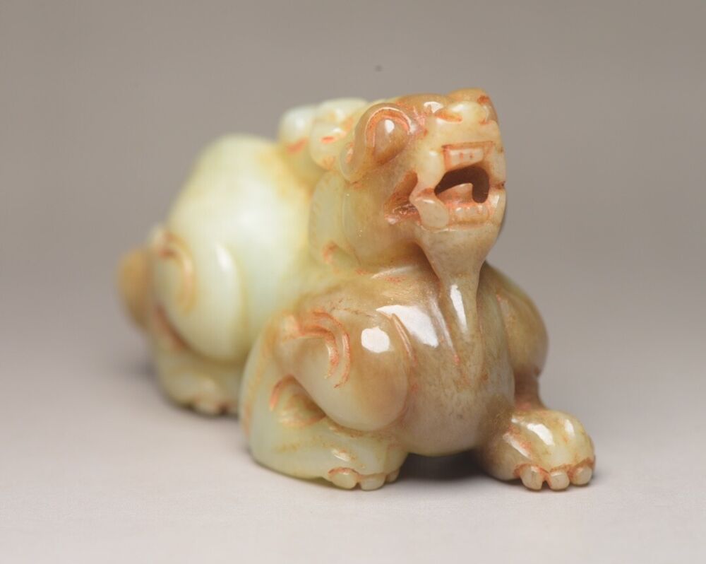 Chinese Antique Hetian Jade Carved Exquisite Unicorn Statue Figurines Ornaments
