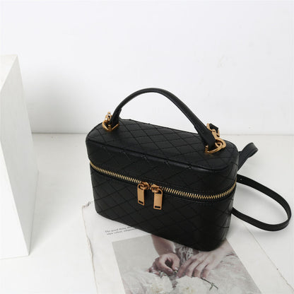 Fully Lambskin Lined!Quilted Real Leather Vanity Case Shoulder Bag Purse Chains