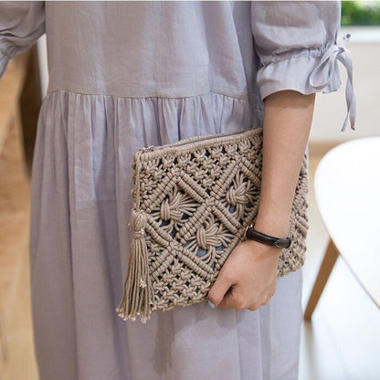 Bohemian Straw Woven Clutches Bag Fashionable Tassel Causal Handbag Vintage Bag