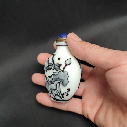 Collector Chinese Peking Glass Snuff Bottle Carved Snuffbox Dragonfly Statue Art