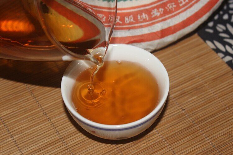 CNNP Zhongcha Wild Arbor Leaves Zhongcha Aged Puer Tea Cake Raw Pu-erh 357g