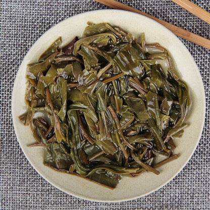 Yunnan Shen Puer Yiwu Spring Rhyme Raw Puer Tea Small Sheng Puer Cake 180g