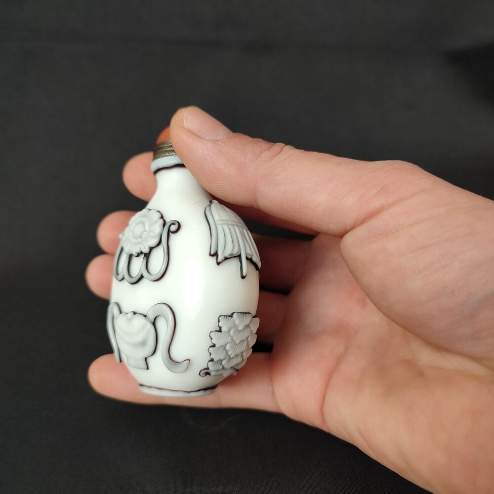 chinese beijing carved glass snuff bottle buddha Buddhism statue gift rare art