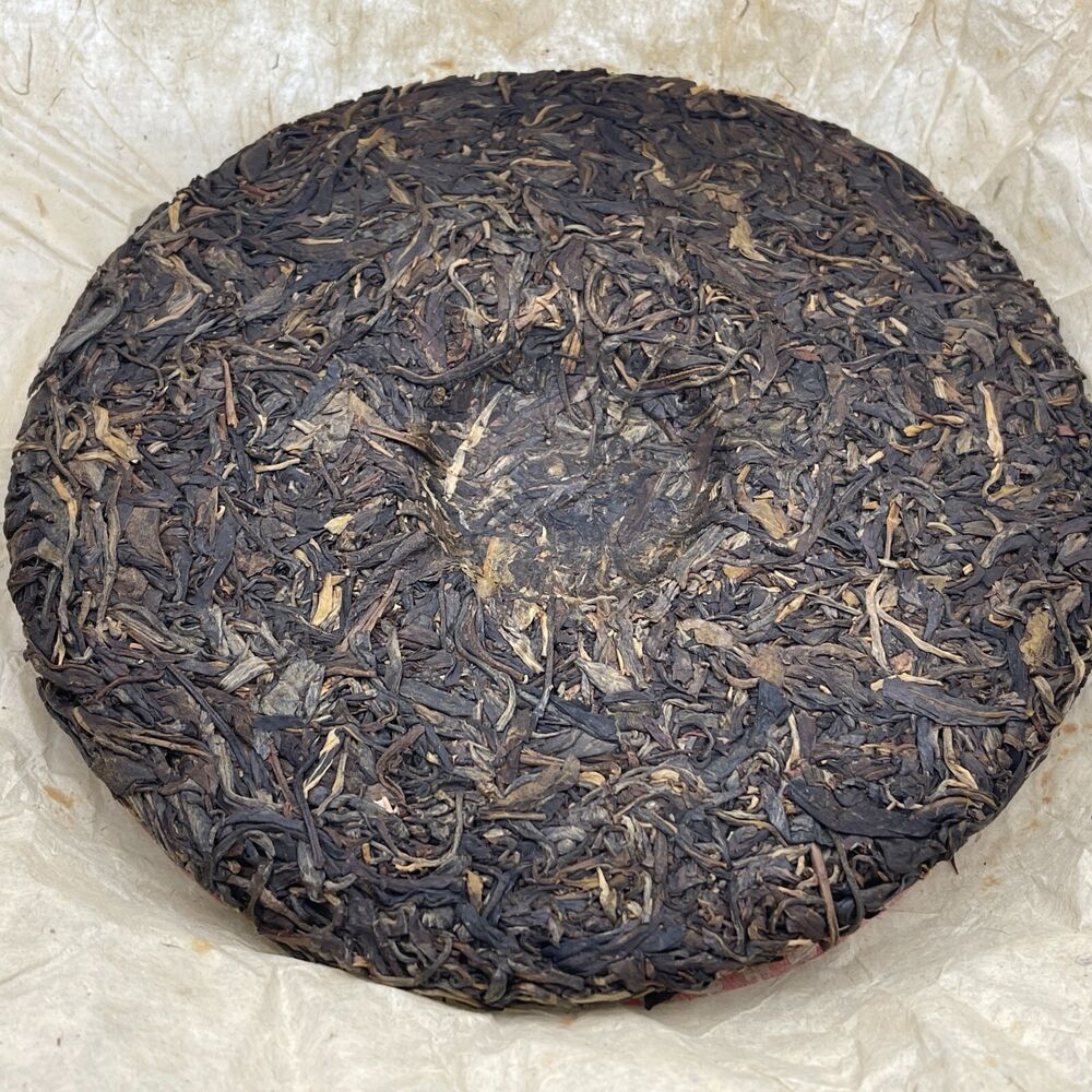Pu'er tea, 2004, Chinese tea green Ruyi old banzhang, Chinese tea green Ruyi old banzhang, 357 grams, raw