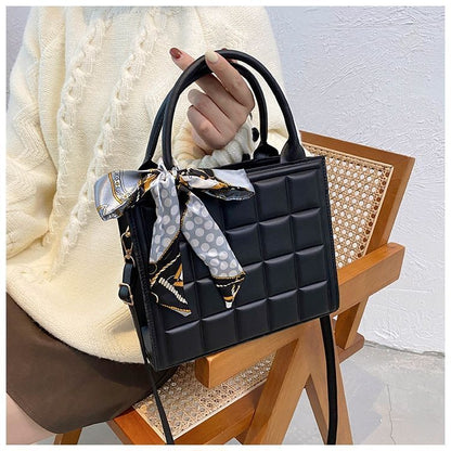 Single Strap Handbag Fashion Purse Synthetic Leather Shoulder Bag 24*20*9 CM 1PC