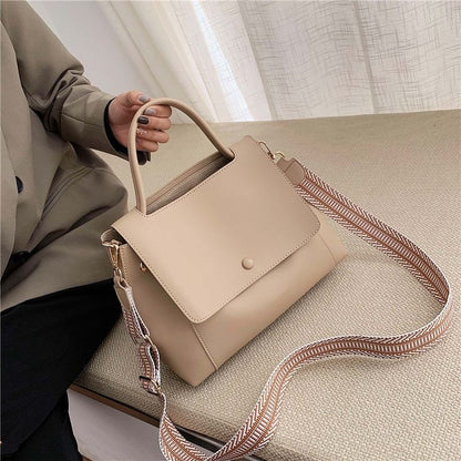 Totes Bags Women Large Capacity Handbags Shoulder Messenger Bag Retro Elegant
