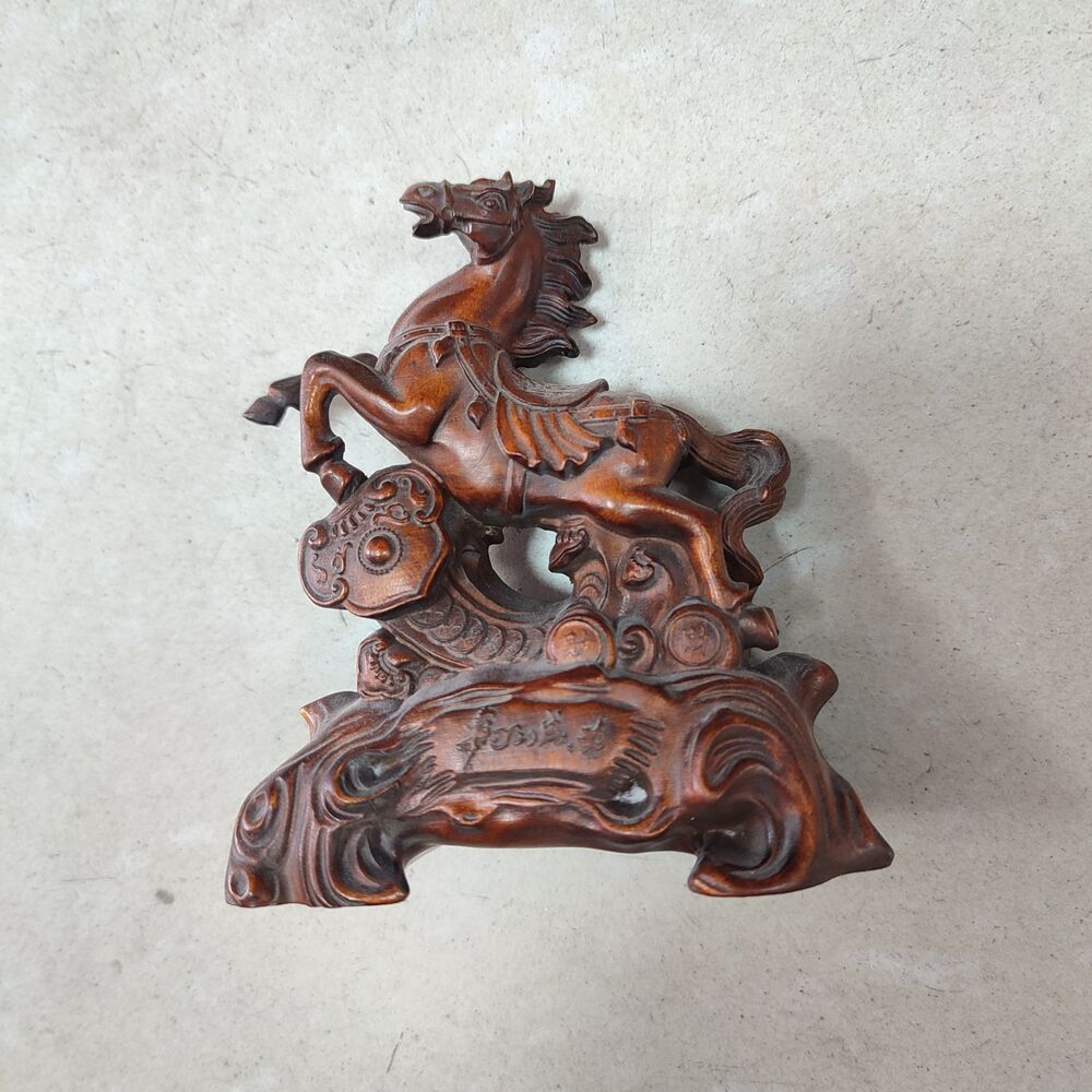 Home decor luxury Ornaments room horse figurine interior statue boxwood carving