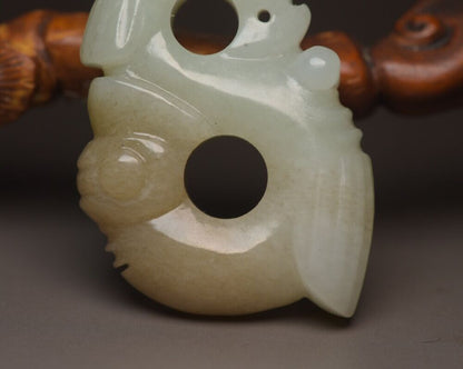 Chinese Natural Hetian Jade Carving Exquisite Unique Statue Pendant Jewelry Gift