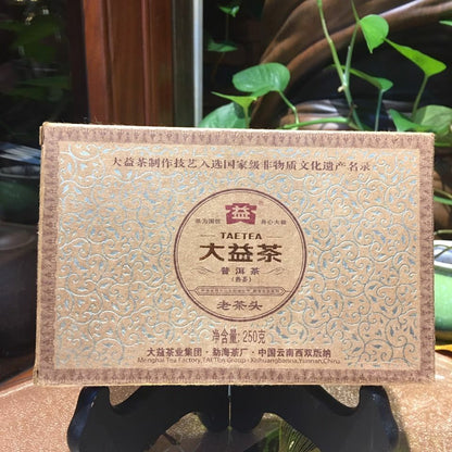 Lao Cha Tou * 2011 Menghai Dayi Lao Cha Tou Tea Pu'er Shu Ripe Pu-erh Brick 250g