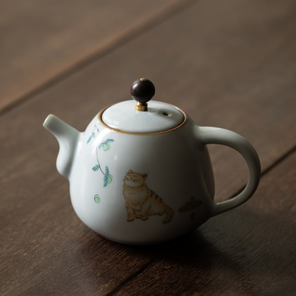 Cute Cat Ceramic Teapot Traditional Chinese Tea Pot 280ml