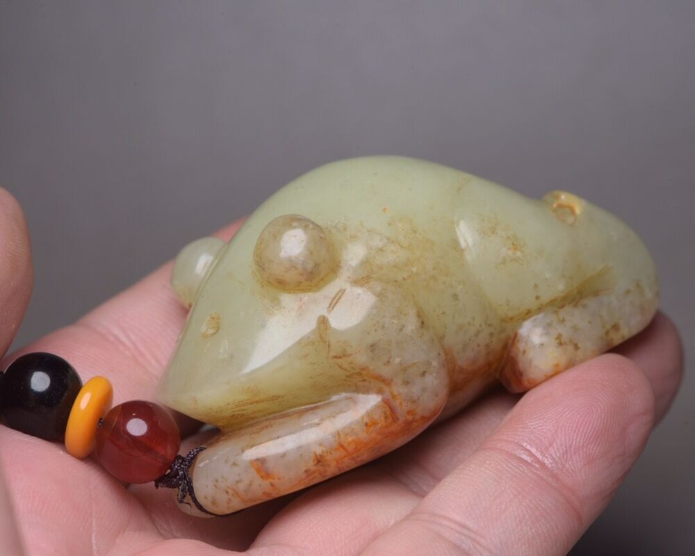 Chinese Beautiful Natural Hetian Jade Carved Frog Statue Nice White Jade Pendant