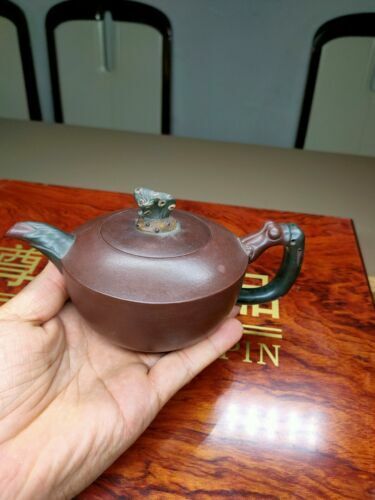 Chinese Yixing Zisha Clay Handmade Exquisite Teapot