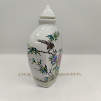 Chinese Vintage Porcelain Snuff Bottles Exquisite Painted Flowers And Birds Art