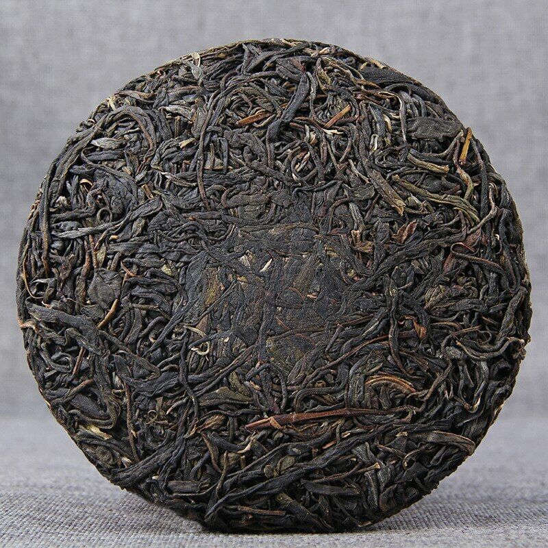 Yunnan Shen Puer Yiwu Spring Rhyme Raw Puer Tea Small Sheng Puer Cake 180g