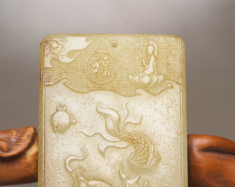 Chinese Natural Hetian Jade Carving Dragon Statue Lucky Jade Pendant Jewelry Art