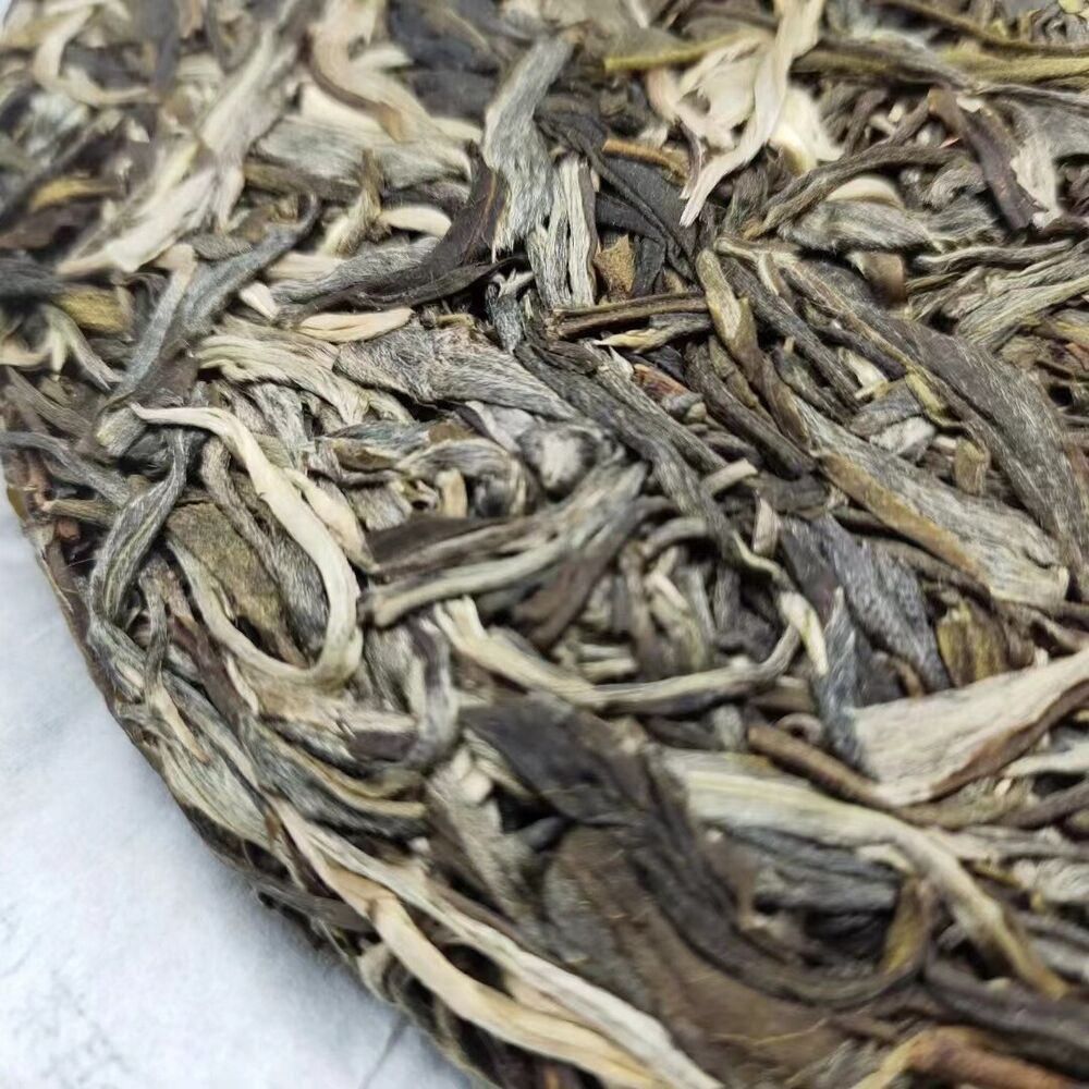 357g Yunnan Pu'er Tea He Kai Raw Tea Ancient Tree First Spring Pu'er Tea