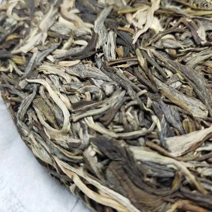 357g Yunnan Pu'er Tea He Kai Raw Tea Ancient Tree First Spring Pu'er Tea