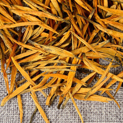 Big Single Bud Black Chinese Tea Yunnan Fengqing Big Golden Needle Tea 100g