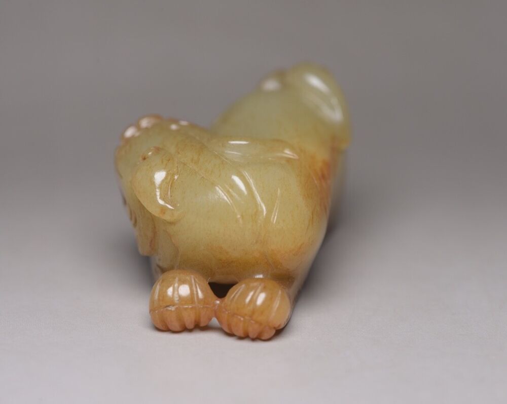 Collection Chinese Antique Hetian Jade Carving Exquisite Beast Statue Figurines