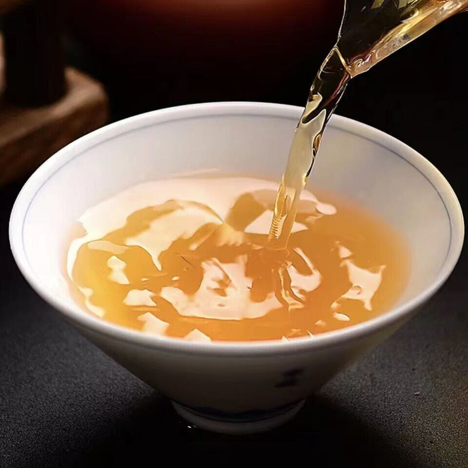 Yunnan Old Tree Pu-erh Sheng Tea 357g Yiwu Puerh Tea Cake Big Leaf Pu'er Tea
