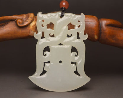 Antique Chinese Hetian Jade Carving Exquisite Statue White Jade Pendant Jewelry