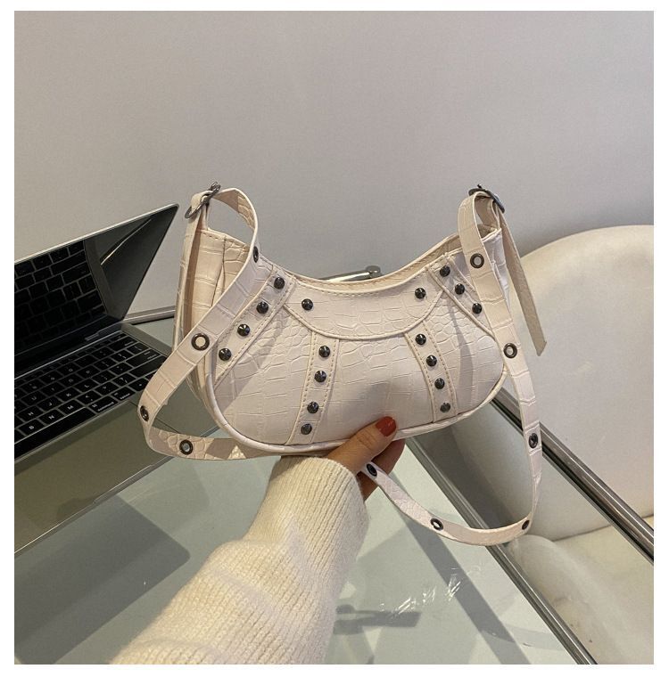 Rivet Hobos Shoulder Bag Vintage Leather Clutch Purse Handbag Underarm 23*15*7CM