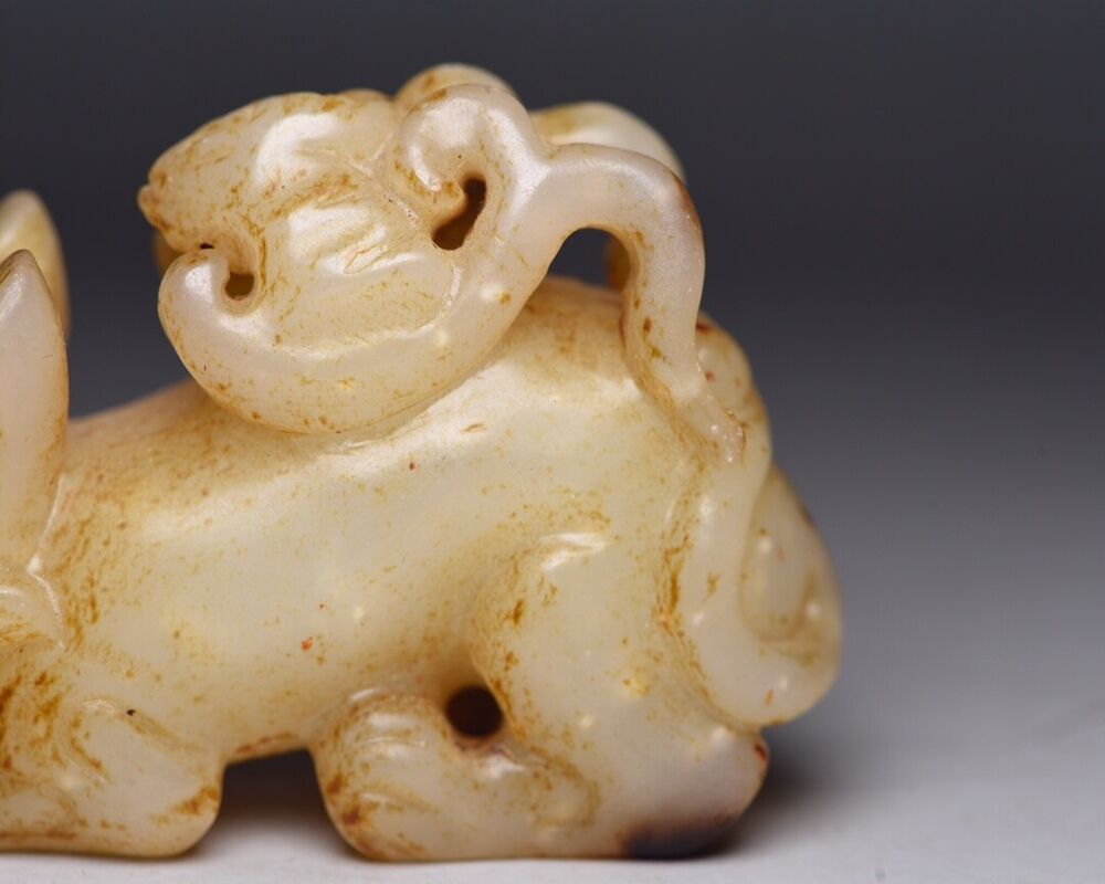 Chinese Antique Hetian Jade Carved Sculpture Exquisite Beast Statue Collections