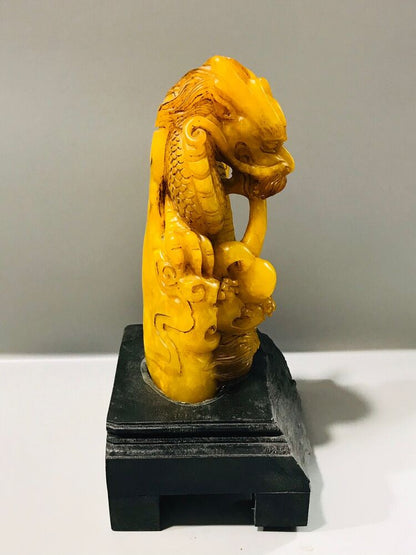 Chinese Shoushan Tianhuang Stone Carved Dragon Statue Seal Decor Collectible Art