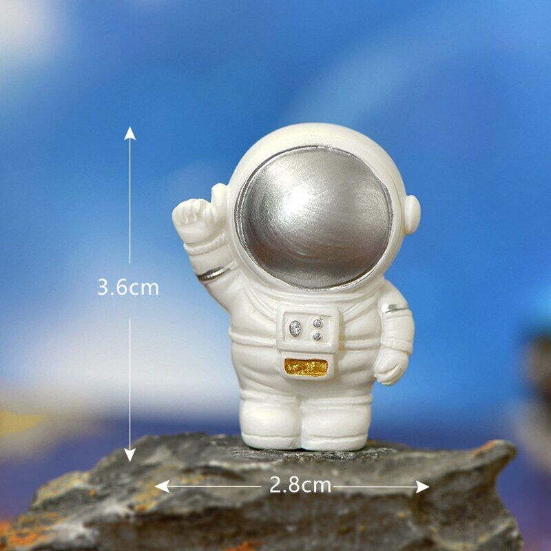 Ant Farm Decoration Resin Mini Astronaut Space Anthill Nesting Landscaping Decor