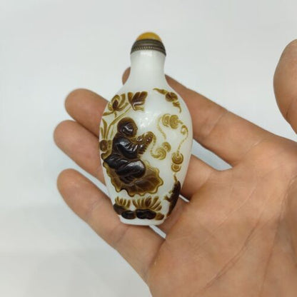 Beautiful chinese carved statue peking glass snuff bottle glazed Cameo Figure