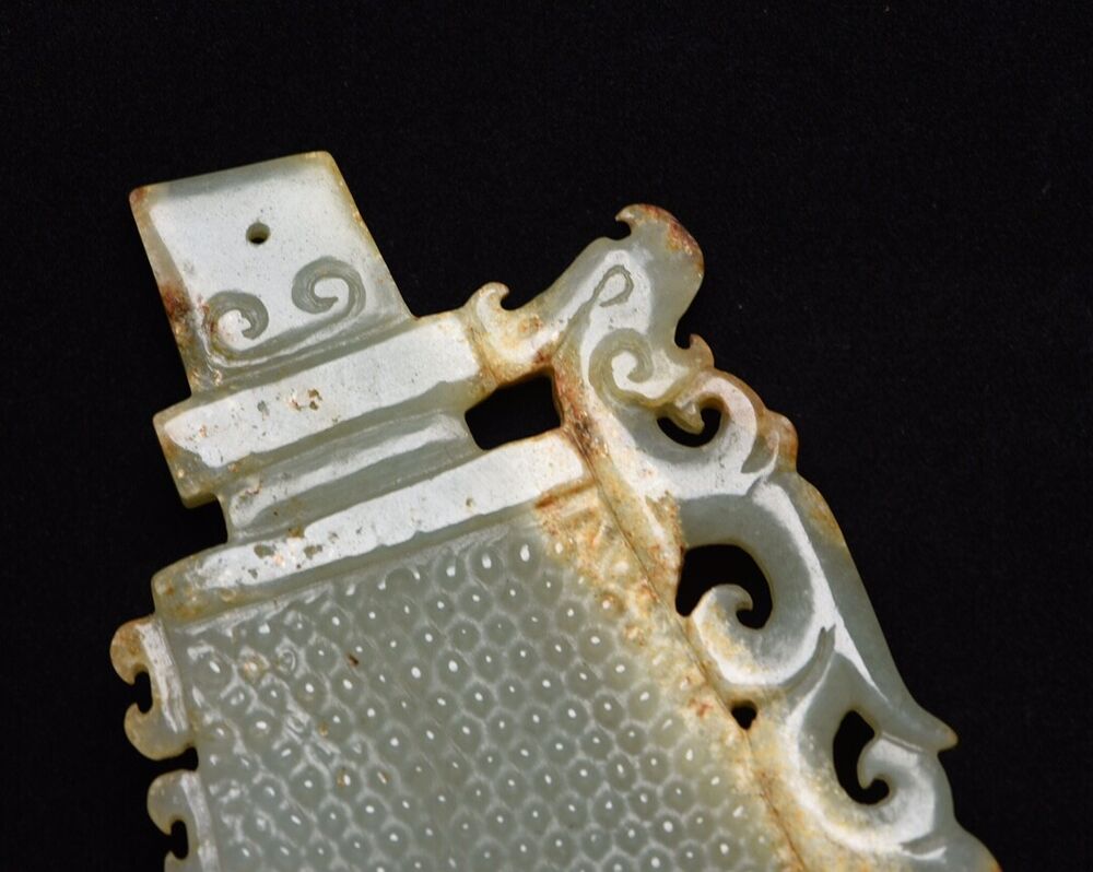 Chinese Antique Hetian Jade Carved Dragon Statue Lucky Jade Pendant Jewelry Rare