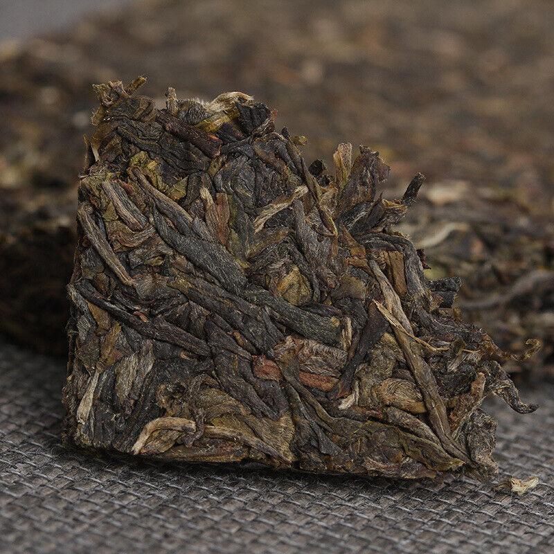 Yunnan Puerh Tea , Puerh Raw Tea Brick 200g Bright Front Spring Tea