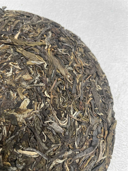357g,2022 Yunnan Menghai qizi raw puerh tea puer Spring green big tree pu er 普洱茶