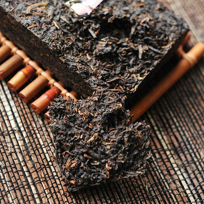 Top Yunnan Menghai 7562 TAETEA Dayi Tea Pu-erh Brick Tea Ripe Puer Tea 250g