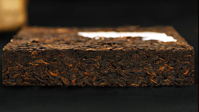 The old tea Puer Ripe Tea Spring Pu' Er Tea Brick Cooked YiWu Puerh Pu'erh tea