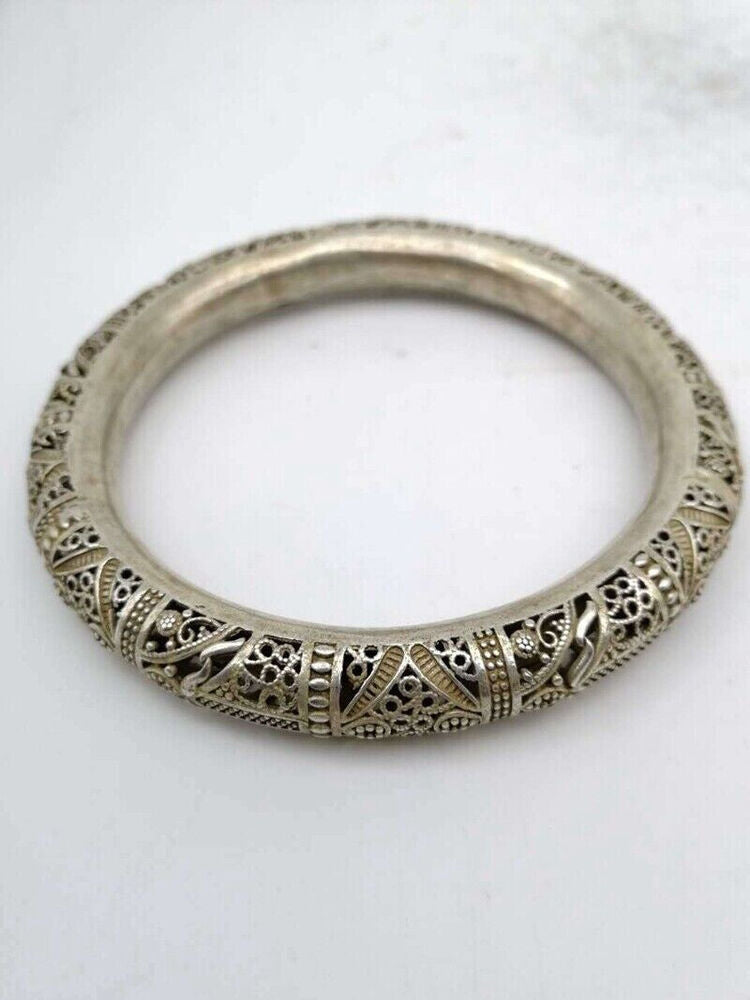Old Chinese tibet silver Hollow-out handcarved flower round Bracelet