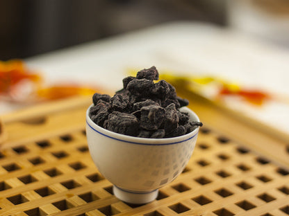 Organic Natural Eatable Dark Smoked Plum Ebony Fruit Herbal Tea Dried Fruit Tea-