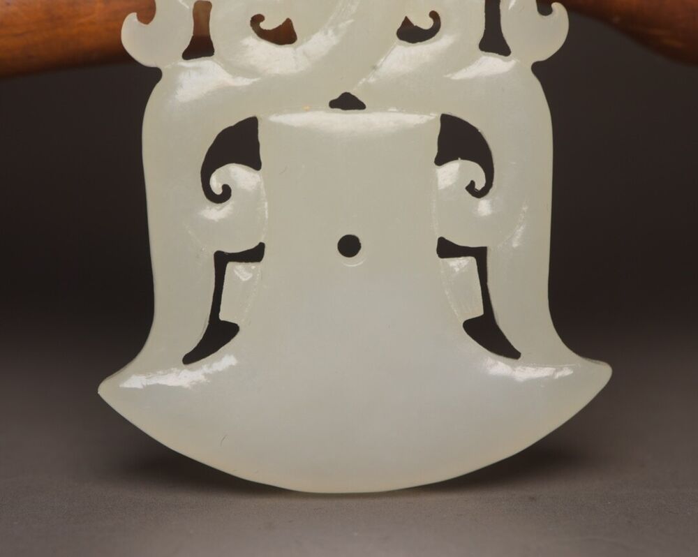 Antique Chinese Hetian Jade Carving Exquisite Statue White Jade Pendant Jewelry