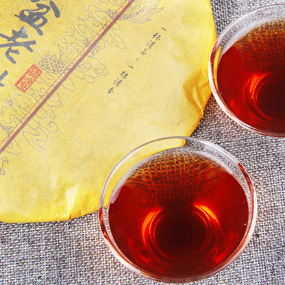 Yunnan Old Tree Puer Tea Early Spring Black Tea Ripe Puer Tea 357g Healhty Drink