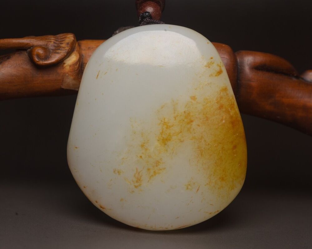 Chinese Natural Hetian Jade Carved Kwan Yin Statue Good Luck Pendant Jewelry Art