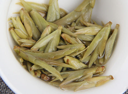 Yunnan White Bud Pu-erh Tea Bai Ya Bao Sheng Puerh Loose Leaf Raw Puer Yabao