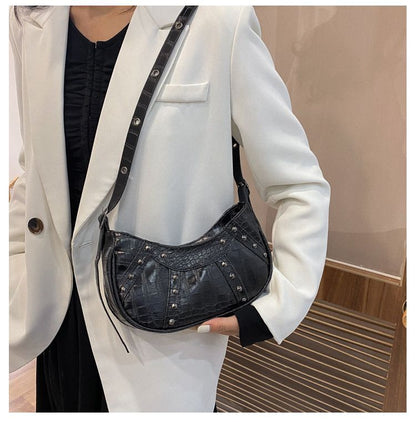 Rivet Hobos Shoulder Bag Vintage Leather Clutch Purse Handbag Underarm 23*15*7CM