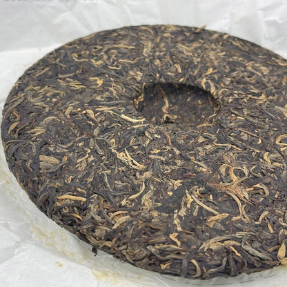 Pu 'er tea, 2012, Guoyan Xishuangbanna, new height V8, 400g, raw.