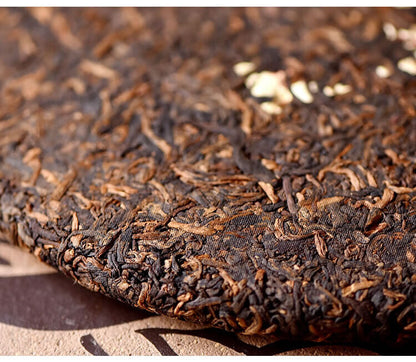 2023 Ripe Puer Golden Buds Cake Menghai Daoshenggen Court Pu'er Tea 357g/12.59oz