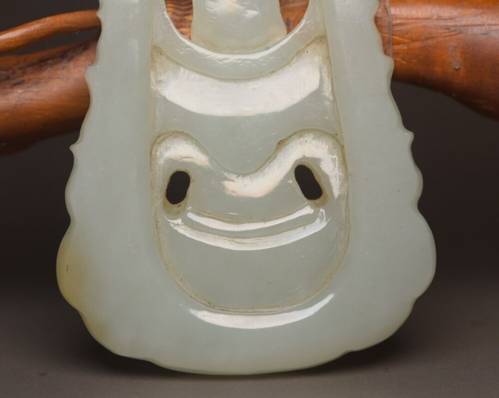Chinese Top Natural Hetian Jade Carved Kwan Yin Statue Good Luck Pendant Jewelry