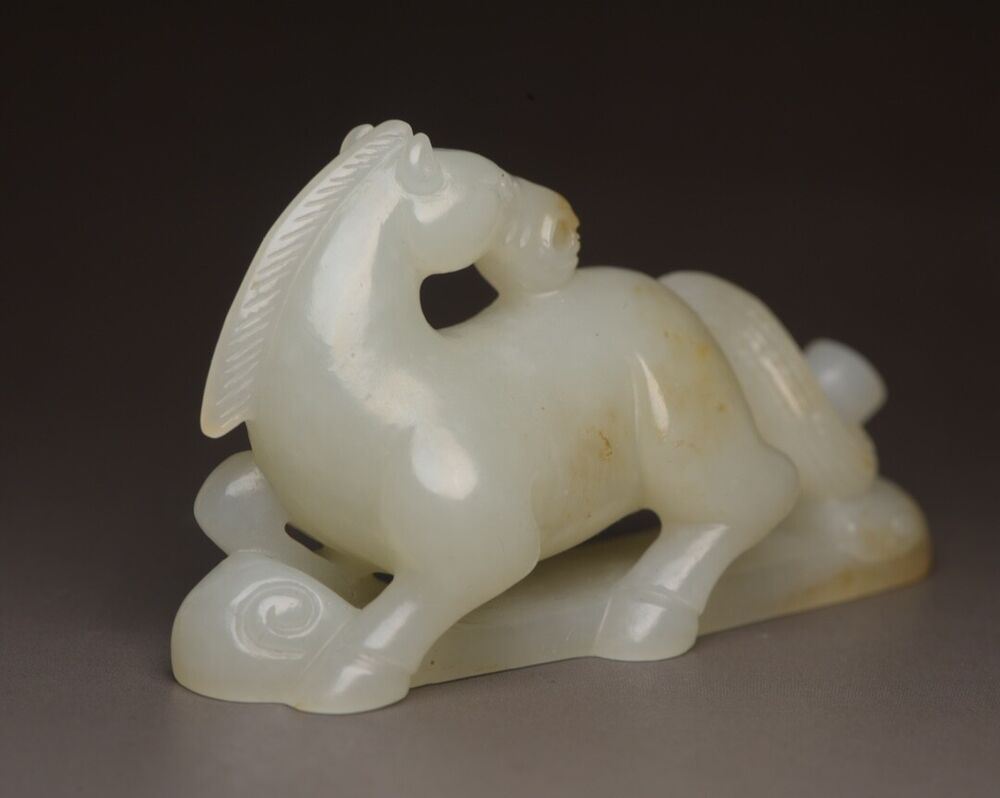 Top Chinese Natural Hetian Jade Carving Exquisite Horse Statue Figurines Artwork