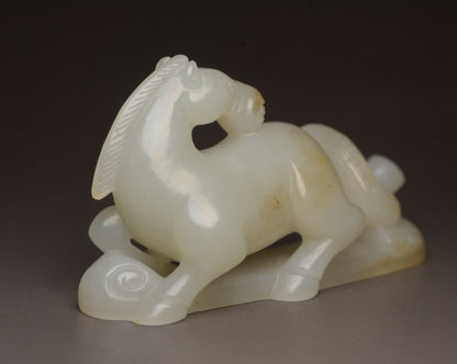 Top Chinese Natural Hetian Jade Carving Exquisite Horse Statue Figurines Artwork